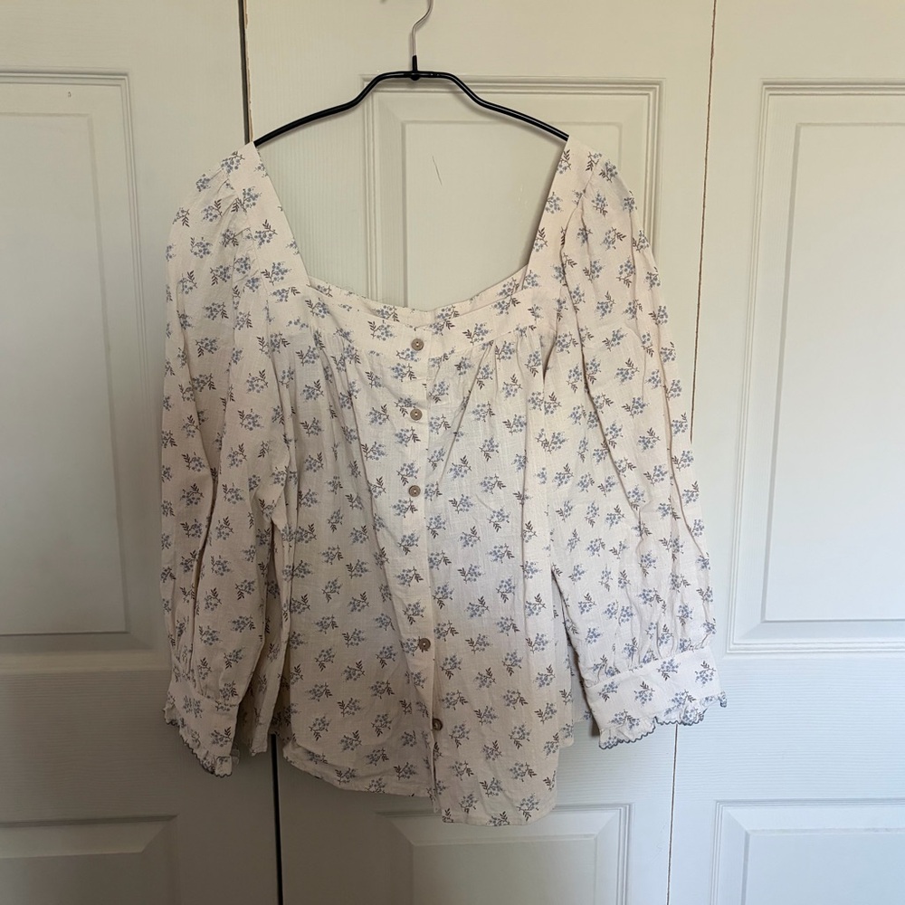 Floral Button-Front Peasant Blouse - Cream with Blue Floral